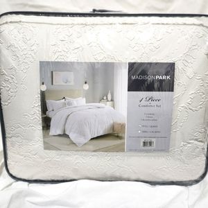 NEW Madison Park 4PC Queen Comforter Set